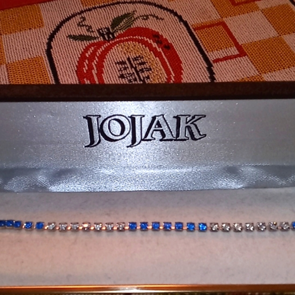 Genuine, Austrian Crystal, Vintage 80's, Sparkly 7" Bracelet